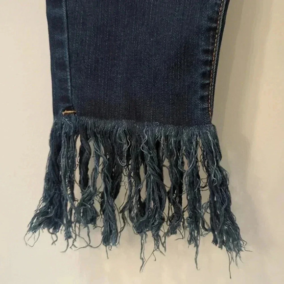 BlankNYC Jeans The Bond Mid Rise Fringe Hem Skinny‎ Jean Size 27 - Picture 3 of 7